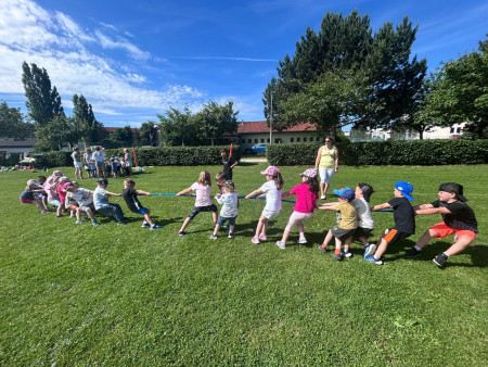 Sportovní sice naší školky a FK Baník Sokolov